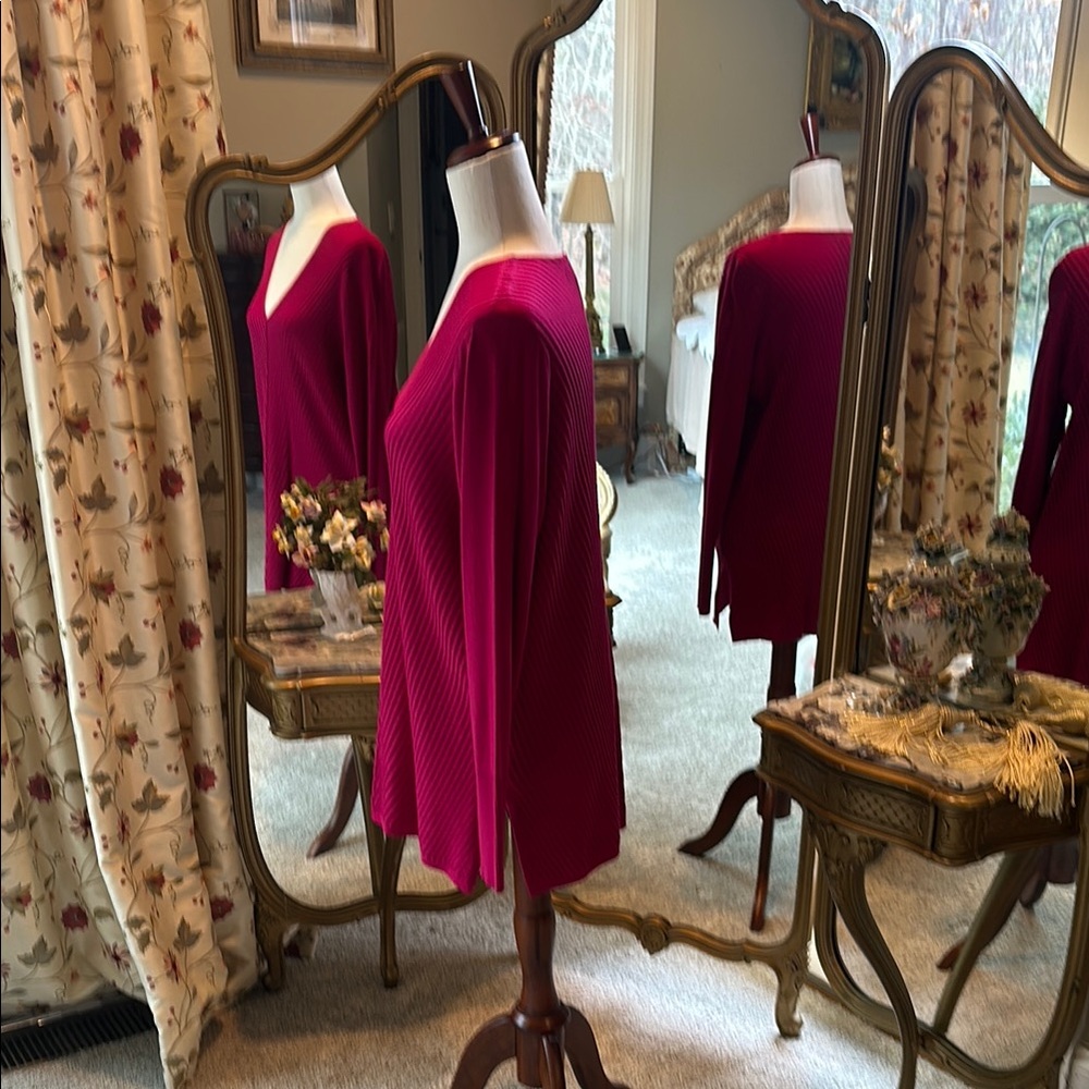 Vibrant Raspberry V-Neck Sweater - Picture 4 of 11